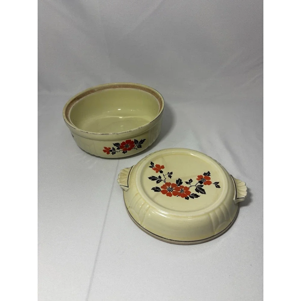 🌺Vintage Hall's Superior Kitchenware Red Poppy Casserole Dish‎ with Lid